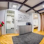 Trzaska Duplex Urban Apartment